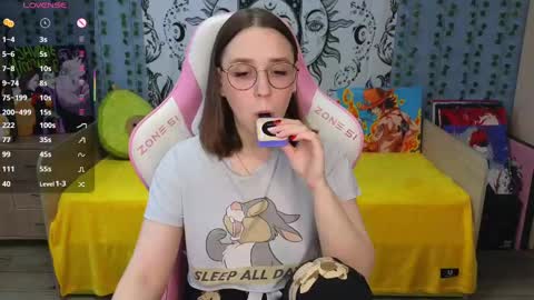 Snapshot of sweet_frosty chatting on March 7, 2025, 2:57 am Alice online show from March 7, 2025, 2:57 am