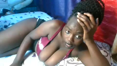 Snapshot of sweet_hennessey chatting on June 20, 2026, 9:28 pm sweet_hennessey online show from June 20, 2026, 9:28 pm