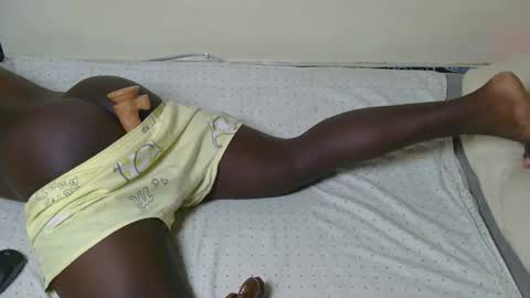 Snapshot of sweet_kambi chatting on October 25, 2025, 3:03 am moha AND roy online show from October 25, 2025, 3:03 am