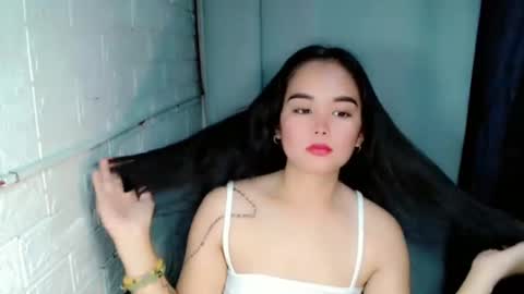 LAIKA online show from December 21, 2025, 1:57 am