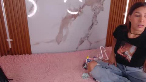 Snapshot of sweet_lee2 chatting on October 21, 2025, 12:50 pm carollay online show from October 21, 2025, 12:50 pm