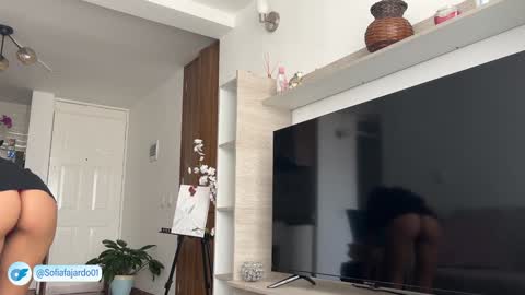 Snapshot of sweet_littleee chatting on October 2, 2025, 7:32 pm free private online show from October 2, 2025, 7:32 pm