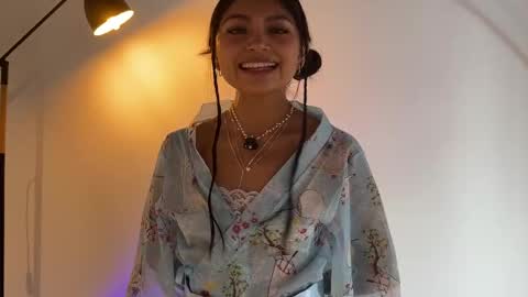 free            private online show from April 24, 2026, 6:32 pm