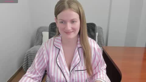 Mila online show from February 11, 2026, 8:58 pm