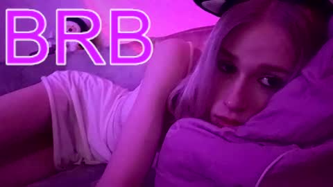 sweet_mol1y online show from November 18, 2025, 3:56 am
