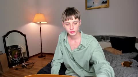 Snapshot of sweet_peach__ chatting on December 20, 2024, 11:58 pm kira online show from December 20, 2024, 11:58 pm