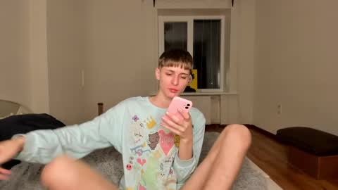 Snapshot of sweet_peach__ chatting on December 22, 2024, 10:15 pm kira online show from December 22, 2024, 10:15 pm