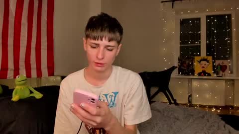 Snapshot of sweet_peach__ chatting on December 23, 2024, 7:52 pm kira online show from December 23, 2024, 7:52 pm