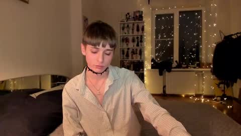 Snapshot of sweet_peach__ chatting on January 23, 2025, 8:24 pm kira online show from January 23, 2025, 8:24 pm