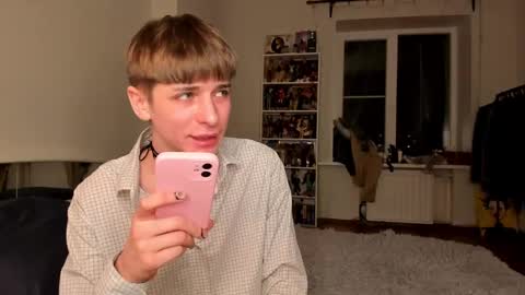 Snapshot of sweet_peach__ chatting on January 26, 2025, 7:41 pm kira online show from January 26, 2025, 7:41 pm