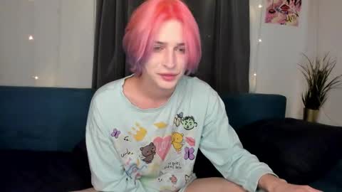 Snapshot of sweet_peach__ chatting on September 18, 2025, 8:33 pm kira online show from September 18, 2025, 8:33 pm