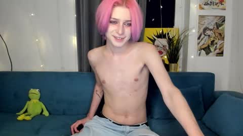 Snapshot of sweet_peach__ chatting on October 7, 2025, 8:50 pm kira online show from October 7, 2025, 8:50 pm