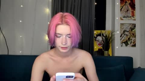 Snapshot of sweet_peach__ chatting on October 8, 2025, 7:44 pm kira online show from October 8, 2025, 7:44 pm