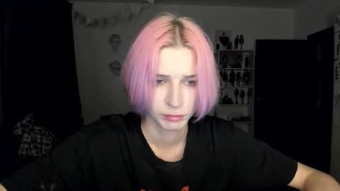 Snapshot of sweet_peach__ chatting on October 18, 2025, 9:48 pm kira online show from October 18, 2025, 9:48 pm