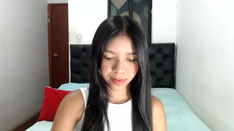 Snapshot of sweet_petite15 chatting on July 13, 2026, 12:19 pm petite sweet online show from July 13, 2026, 12:19 pm