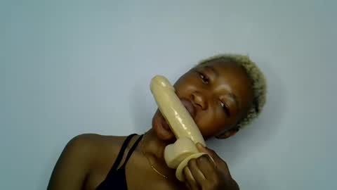 Snapshot of sweet_pussy04 chatting on June 27, 2026, 12:22 pm sweet girl online show from June 27, 2026, 12:22 pm