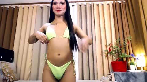 sweet_sabrina12 online show from January 16, 2025, 8:22 am