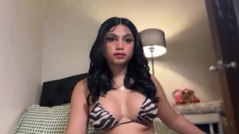 Snapshot of sweet_scarllet12 chatting on October 24, 2025, 9:55 pm SCARLLET online show from October 24, 2025, 9:55 pm