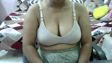 Snapshot of sweet_shivani chatting on June 29, 2026, 5:57 am sweet_shivani online show from June 29, 2026, 5:57 am