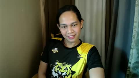Snapshot of sweet_squirtxxxx chatting on May 1, 2026, 11:09 pm HI IM MONA AND IM YOUR NEXT WIFE online show from May 1, 2026, 11:09 pm
