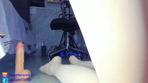 Snapshot of sweet_tits2 chatting on August 8, 2026, 2:03 am Isabella online show from August 8, 2026, 2:03 am