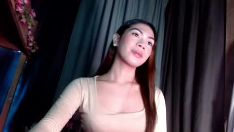 Snapshot of sweet_vell chatting on June 8, 2026, 7:03 pm sweet_vell online show from June 8, 2026, 7:03 pm