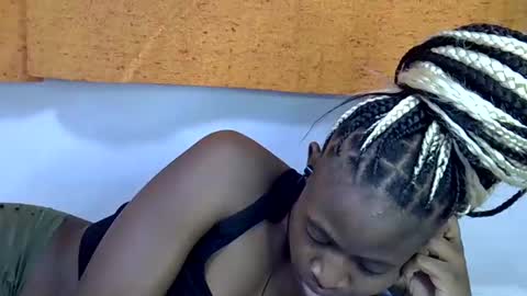 sweet_zarah online show from February 6, 2026, 7:28 pm