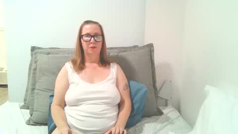 sweetandnaughty123 online show from December 3, 2025, 8:07 pm