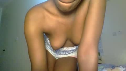 Snapshot of sweetass_02 chatting on September 17, 2025, 10:11 pm bianca online show from September 17, 2025, 10:11 pm