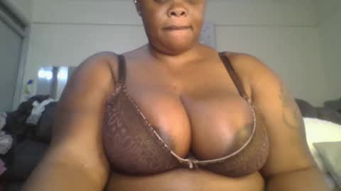 sweetbaby46 online show from April 12, 2026, 12:10 pm