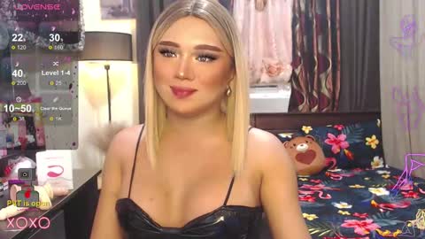 Snapshot of sweetbella118 chatting on December 8, 2024, 9:57 am bella online show from December 8, 2024, 9:57 am