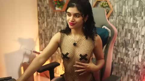 Snapshot of sweetbonii chatting on July 5, 2026, 7:32 pm Salom independent model online show from July 5, 2026, 7:32 pm