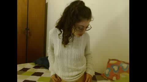 sweetcalm_ online show from April 2, 2026, 5:27 am