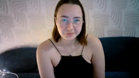 sweetchealy online show from May 12, 2026, 9:06 am