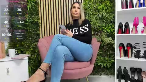 Cherry online show from November 21, 2025, 7:07 am