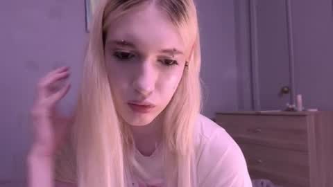 Snapshot of sweetcrystalll chatting on July 23, 2026, 9:13 pm sweetcrystalll online show from July 23, 2026, 9:13 pm
