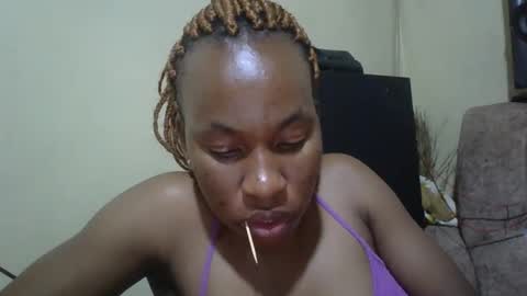 sweetdiva2012 online show from September 20, 2025, 7:48 pm