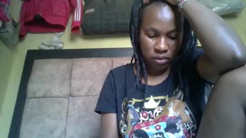 sweetdiva2012 online show from February 15, 2026, 12:47 pm