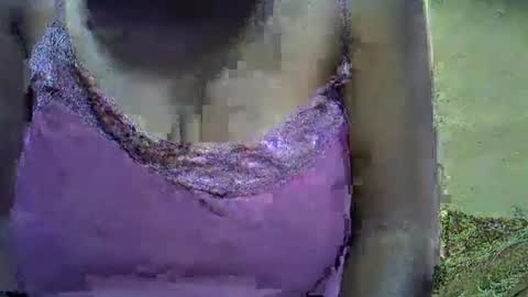 Snapshot of sweetdivah2 chatting on April 27, 2026, 5:16 am divinah online show from April 27, 2026, 5:16 am