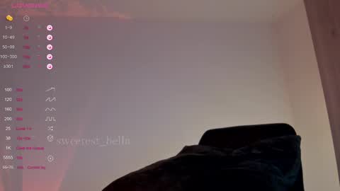 Snapshot of sweetest_bella chatting on September 25, 2025, 10:57 pm Bella online show from September 25, 2025, 10:57 pm
