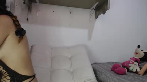 sweetevil19 online show from February 1, 2026, 2:32 am