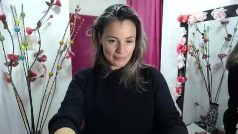 sweef online show from March 11, 2026, 2:06 am