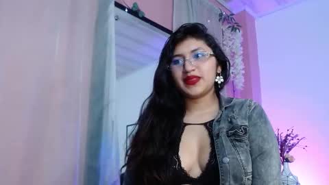 Snapshot of sweetgh_ chatting on September 24, 2025, 11:24 am Sweet online show from September 24, 2025, 11:24 am