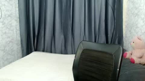 PureJenny online show from June 21, 2026, 11:51 pm