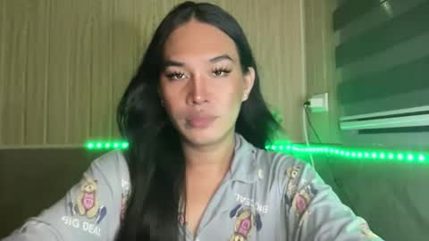 sweetgirl_rhainexxx online show from May 12, 2026, 5:21 pm