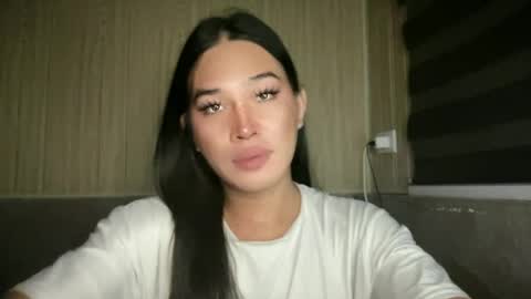 sweetgirl_rhainexxx online show from July 13, 2026, 7:27 pm