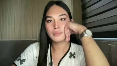 sweetgirl_rhainexxx online show from July 15, 2026, 11:10 pm