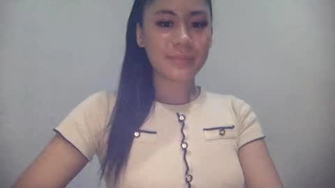 Snapshot of sweetgirllucy24xx chatting on June 10, 2026, 2:38 pm sweetgirllucy24xx online show from June 10, 2026, 2:38 pm
