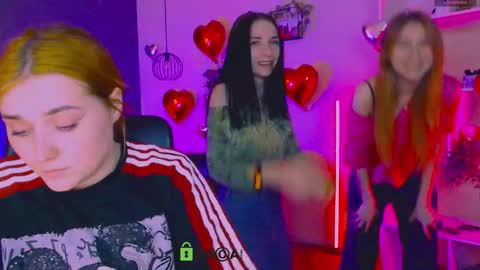 Chloe online show from March 5, 2026, 9:49 am