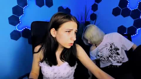 Chloe online show from May 12, 2026, 8:44 am